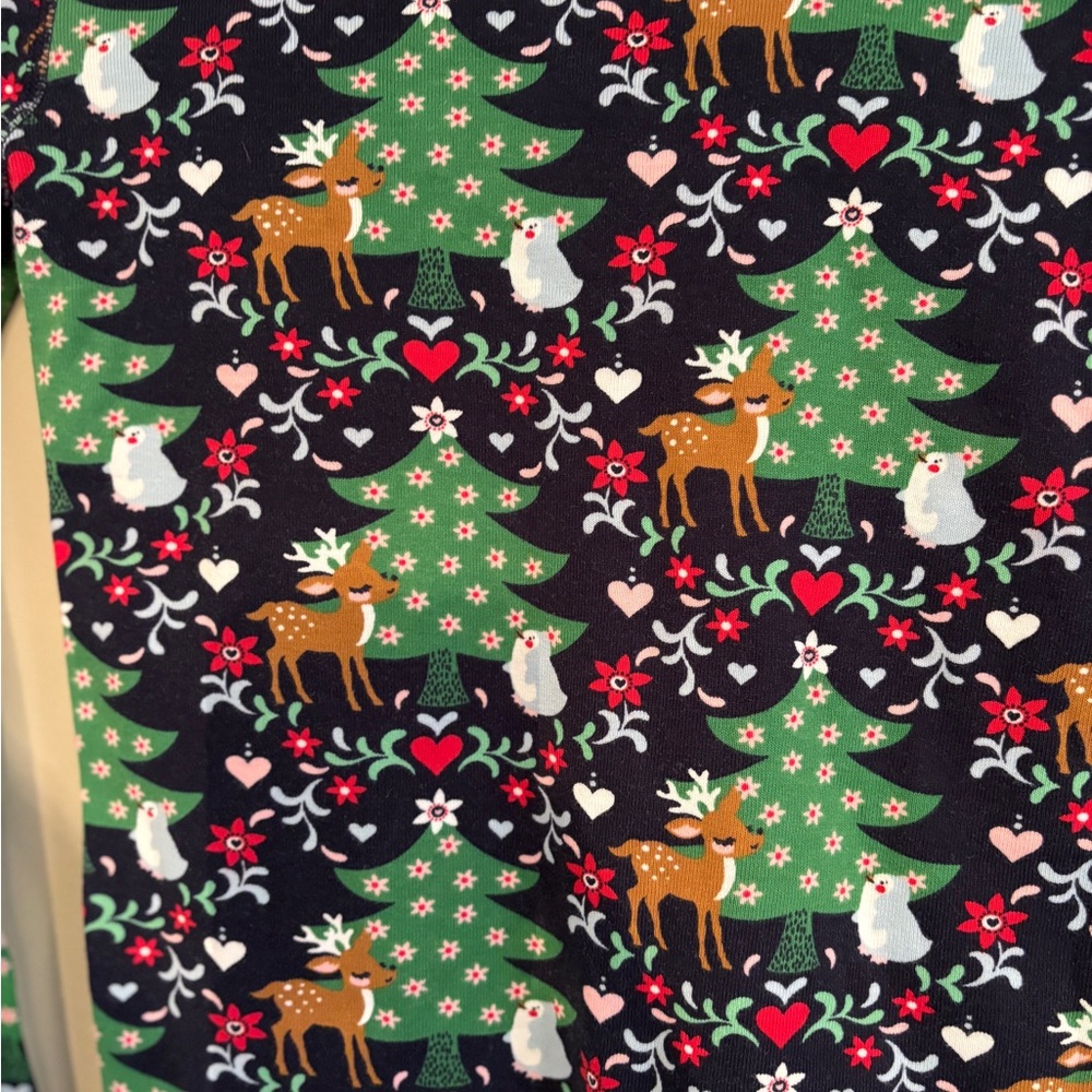 Hanna Andersson christmas Pajama Set NWOT with Reindeer and Tree Pattern - Picture 4 of 5